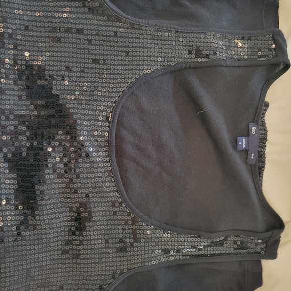 Gap black sequined tank size small - Picture 2 of 4
